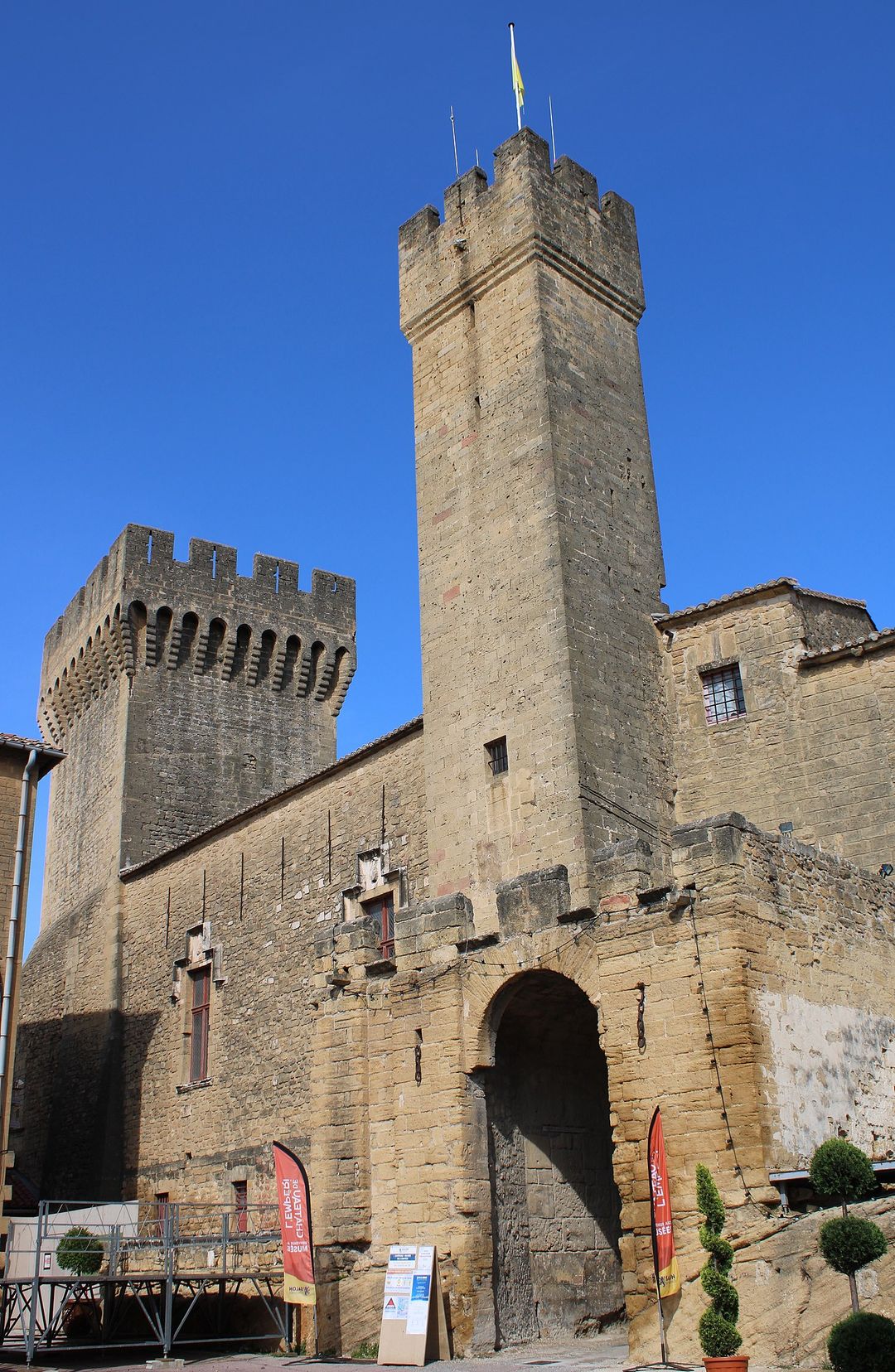 Le donjon par René Hourdry
