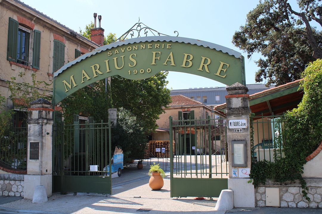 Entrée de l'usine et du musée par René Hourdry